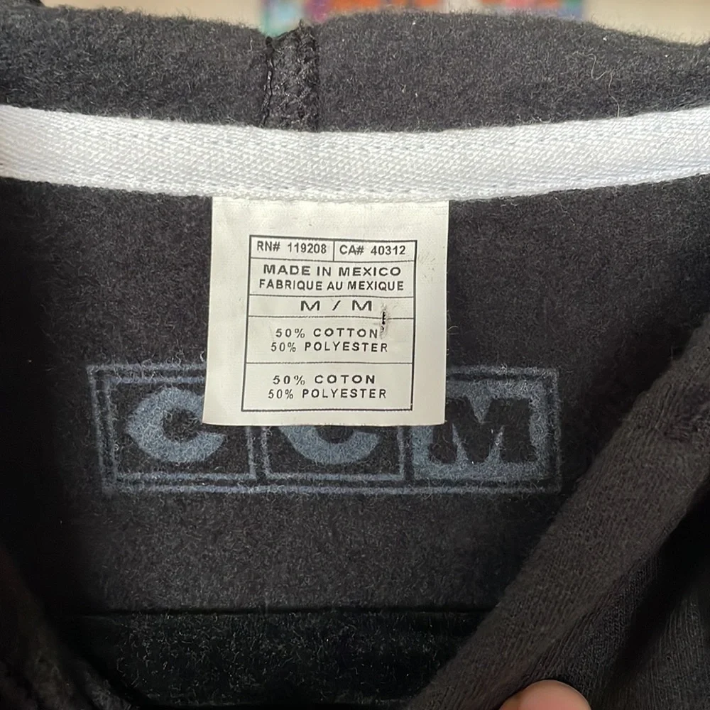 NWOT Women’s Los Angeles Kings Pullover Hoodie - Picture 3 of 5